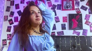Abella Auras smoking private chat