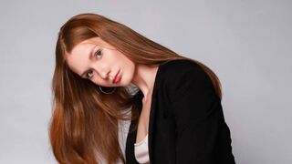AdelaStephensen webcam cam model thumbnail
