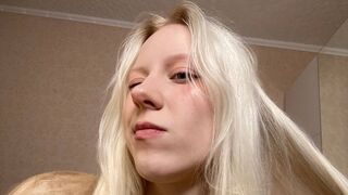 AdeleKeat cam room profile thumbnail