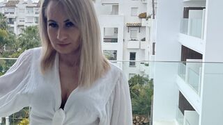 Adellyn Rose long nail fetish cam