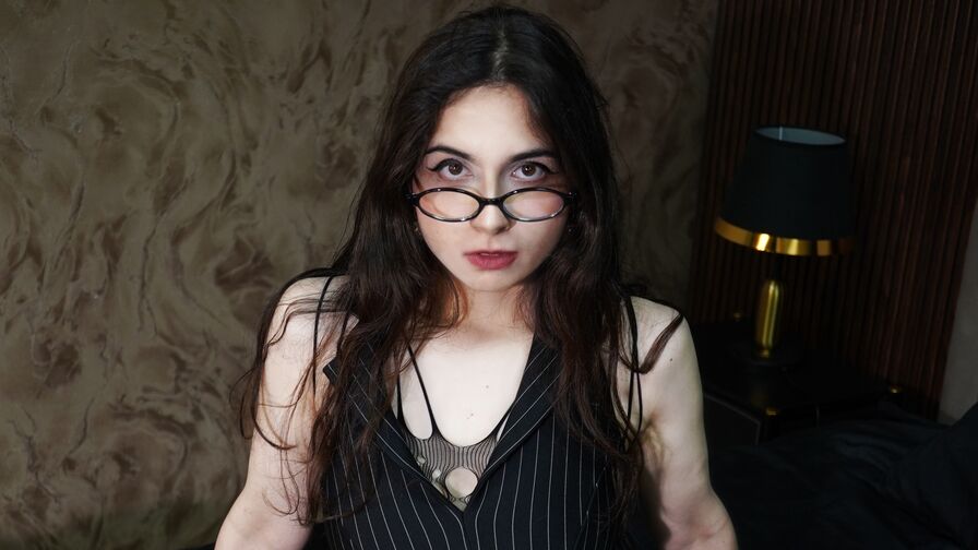 AdrianaCline webcam cam model profile image