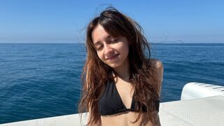AinsleyAle live model chat thumbnail