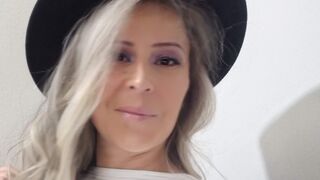 AlayaaContee adult chat room thumbnail
