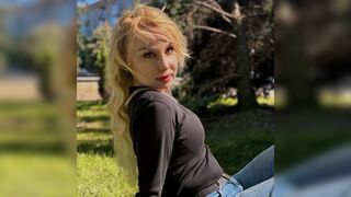 Alensia Spears mature cam girl