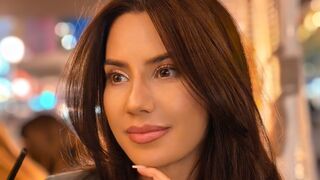 AlexiaNova live chat room thumbnail