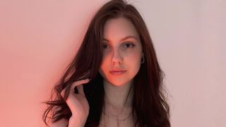 Alice Wells live cam room preview