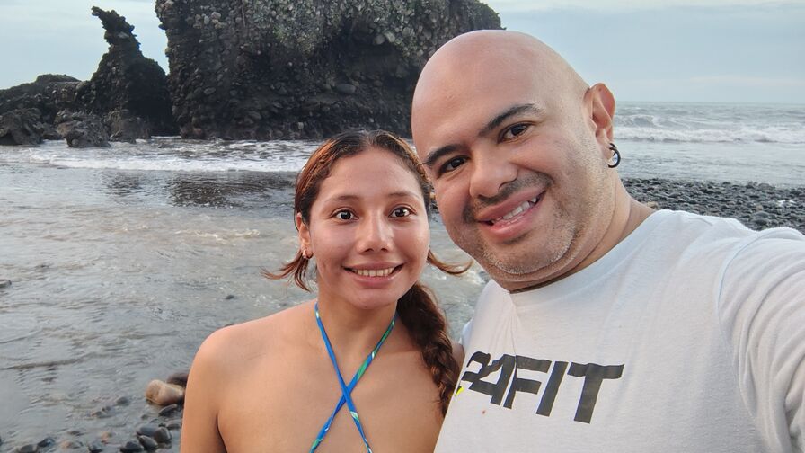AliceandGeorge premium cam room profile image