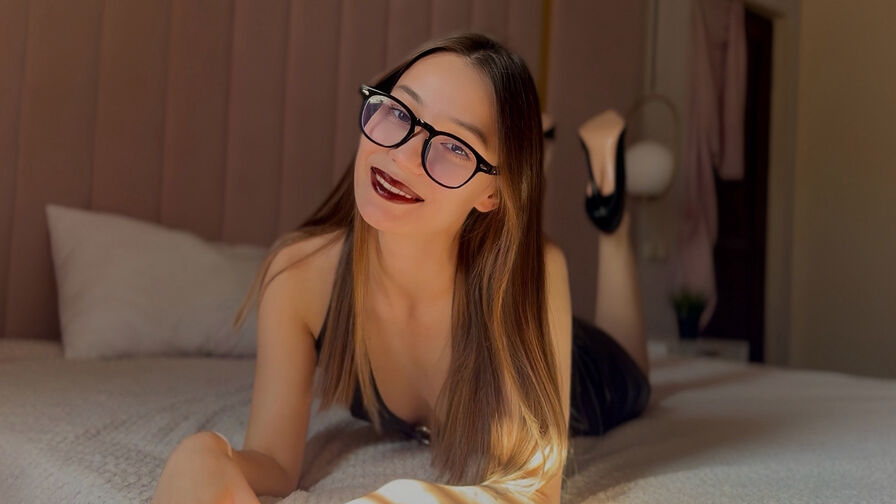 AlikaWon adult chat room profile image