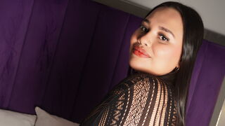 Allison Gonzales natural beauty cam