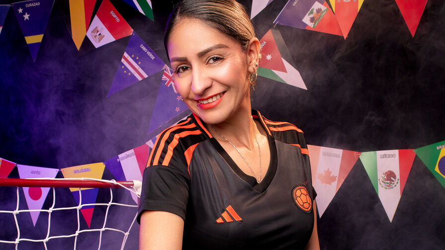 AlmaGray premium live cam profile image
