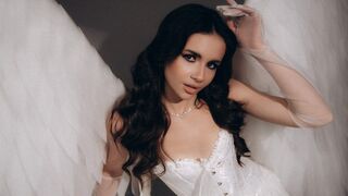 Amber Watts female cam model preview