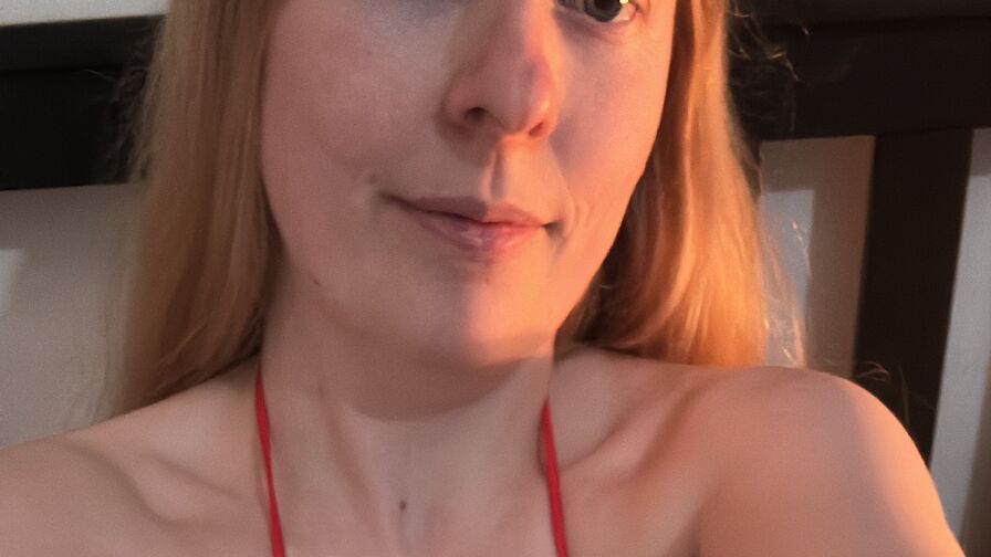 AmeliaJixie adult model chat profile image