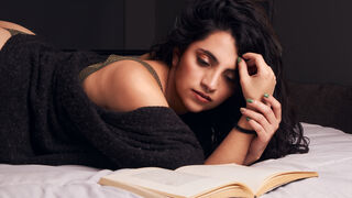 Ameliie Moon youthful webcam girl