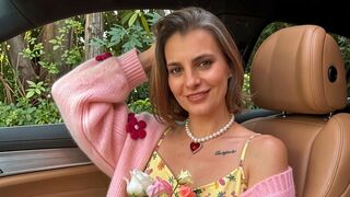 AnishaBee live cam model thumbnail