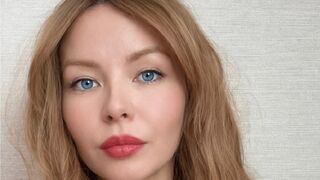 Anna Anechka blue eyes webcam girl