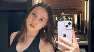 AnnaHogan webcam show profile thumbnail