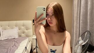 AnnaJois private model chat thumbnail