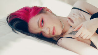 AnnaLeyah live chat room thumbnail