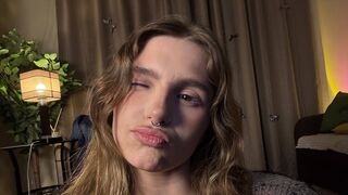 AnyaCarbaugh private cam room thumbnail