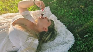 AriaHaley online cam model thumbnail