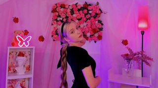 AuroraWrenfield webcam model chat thumbnail