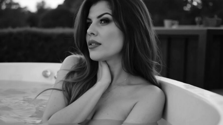 AylenaBell adult live cam profile image
