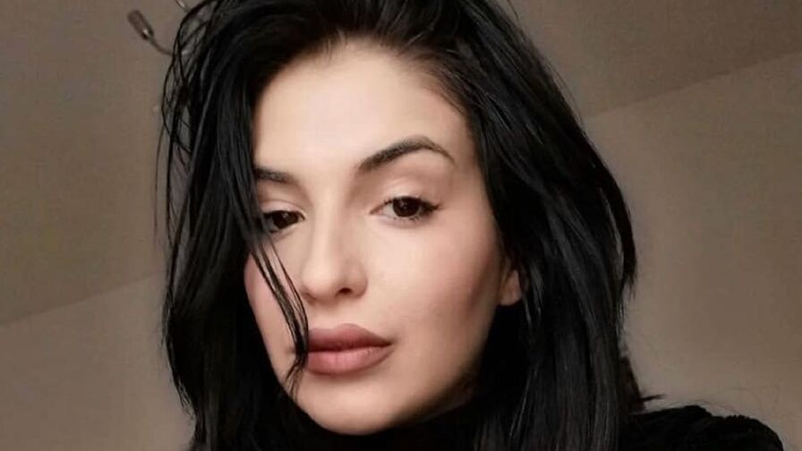 AzraNorah live webcam model profile image