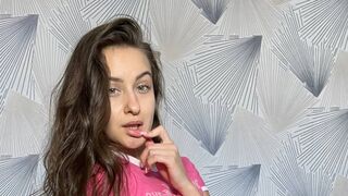 BellWild private chat room thumbnail