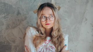 BellaMorley live chat room thumbnail