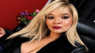 Bellucci Sarah lesbian manicure cam