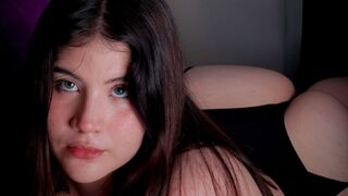 BiancaField cam room profile thumbnail
