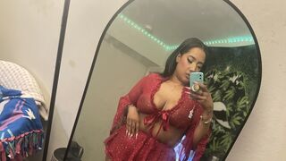 Blackwood Nani live smoking cam