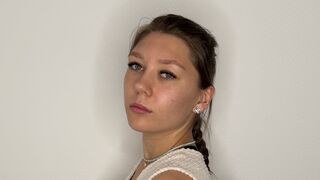 BrigetteDifranco adult model chat thumbnail