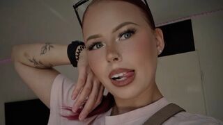 CarissaRosas private model chat thumbnail