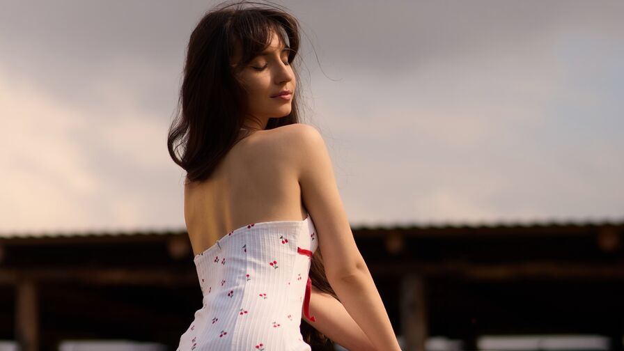 CarolinaBravo live webcam model profile image