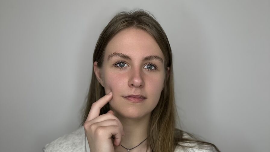 CatherynBuckland cam room profile profile image