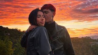 ChloeAndAres webcam show profile thumbnail