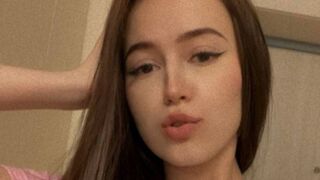 ChloeeeAdams webcam chat room thumbnail