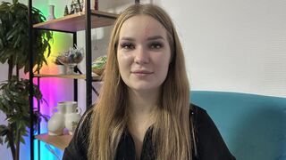 ClaireValmont online live cam thumbnail