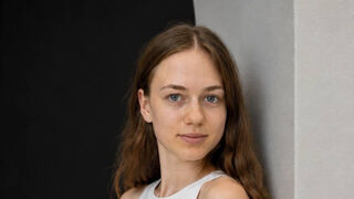 CleoraClouden online cam room thumbnail