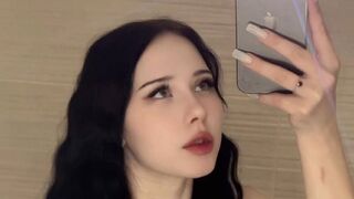 CorrinaWeirich live webcam model thumbnail