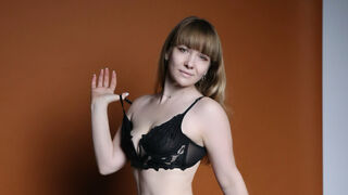 Dakota Flower cam girl profile preview