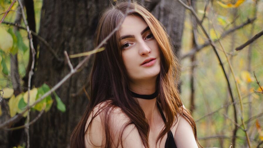 DaniaHollf adult model chat profile image