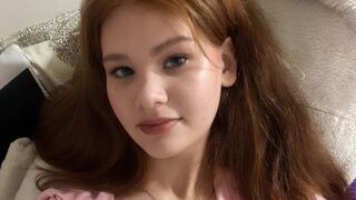 Delisa Kloeker blue eyed webcam girl
