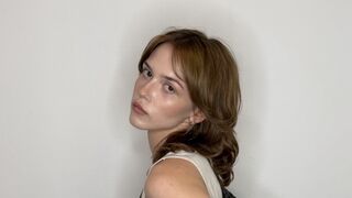 EileenTousey webcam room profile thumbnail