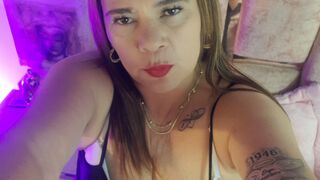 Elena Montez blonde cam preview