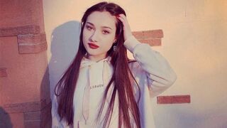 Eleonora Sun live cam room preview