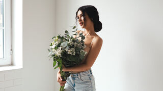 Elina Malina thin body webcam girl