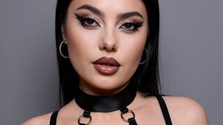 Elyse Blair femdom BDSM show