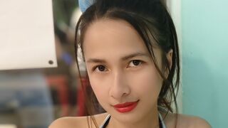 Emilia Cutez big boobs cam girl